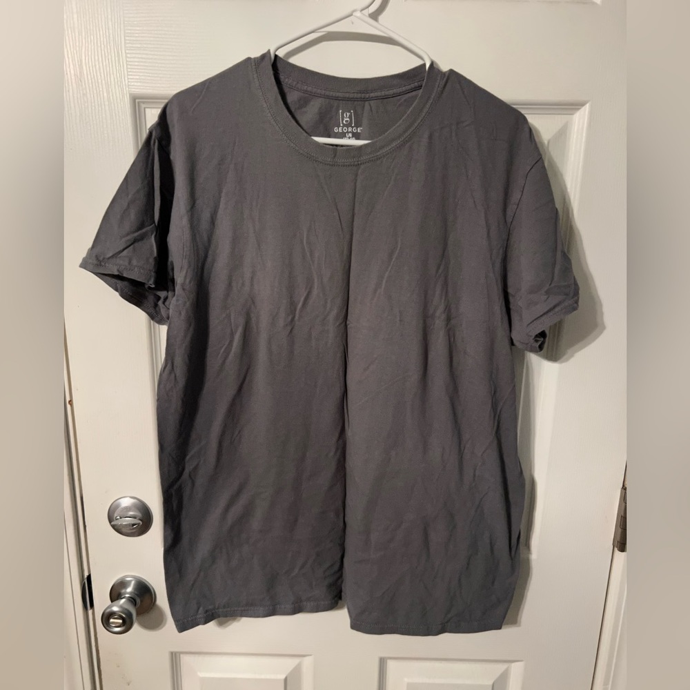 Grey t shirt
